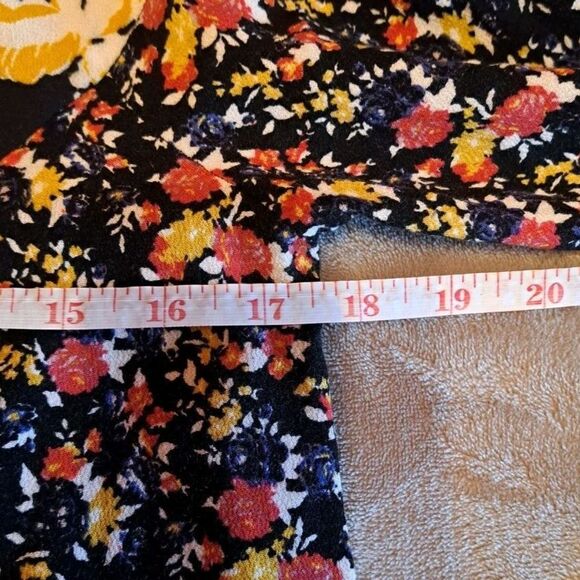 Free People Wildflower Fields Multi Color Long Sleeve Henley Top Size Small - Picture 8 of 12